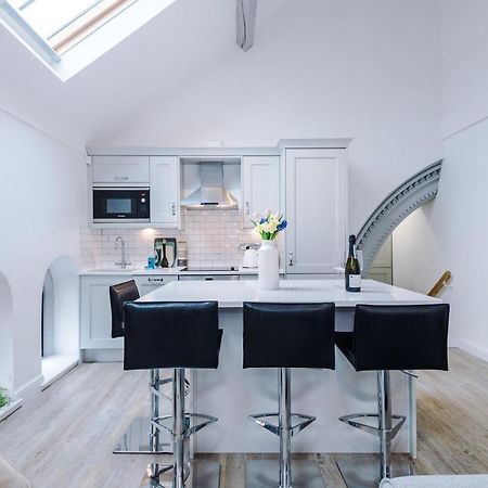 The Old Chapel Apartment Chester Bagian luar foto