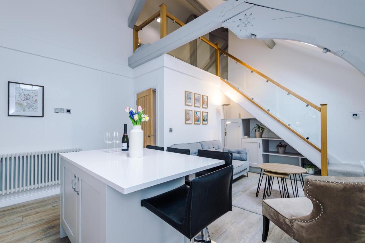 The Old Chapel Apartment Chester Bagian luar foto