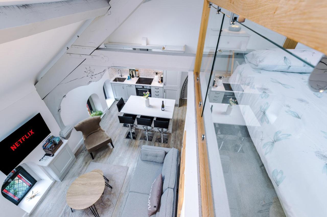 The Old Chapel Apartment Chester Bagian luar foto