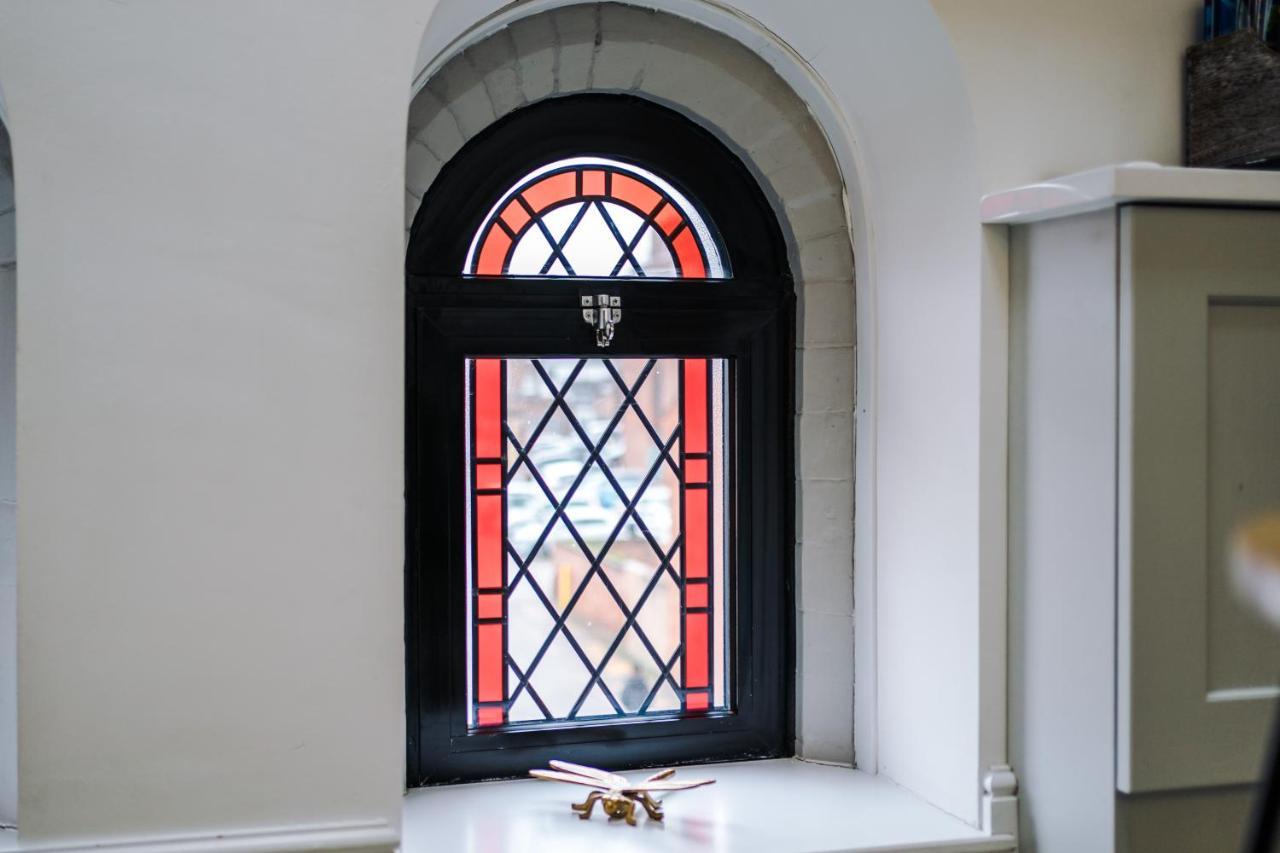 The Old Chapel Apartment Chester Bagian luar foto